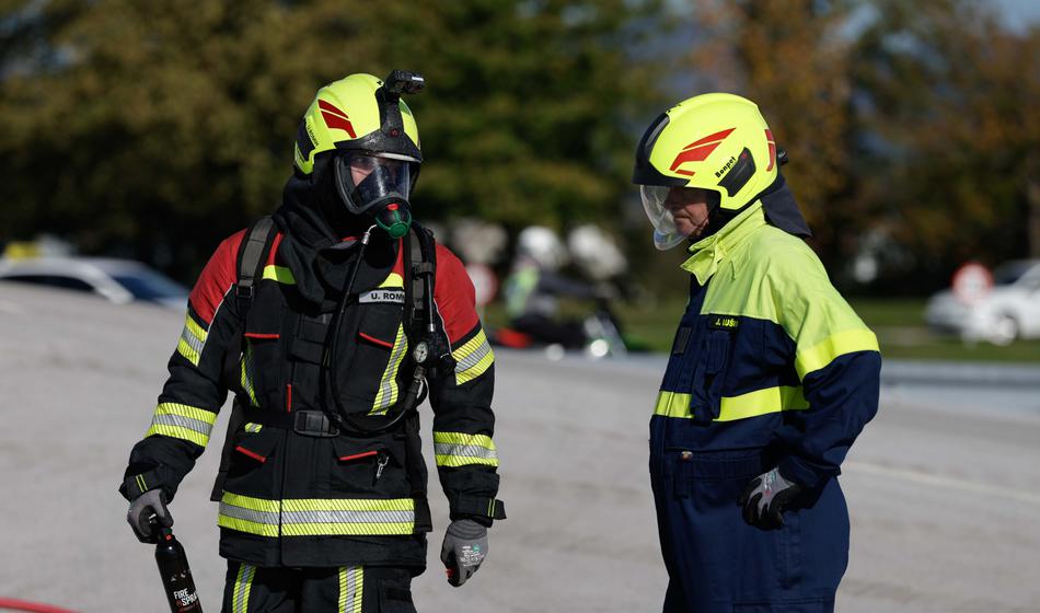 Zagorelo v kuhinji, stanovalca z balkona rešili gasilci