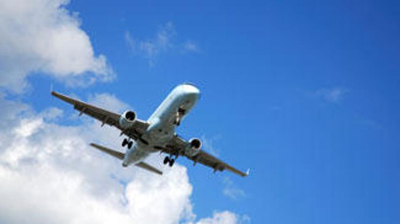 Iz zvezne organizacije za zračni promet so sporočili, da so kontrolorji leta let