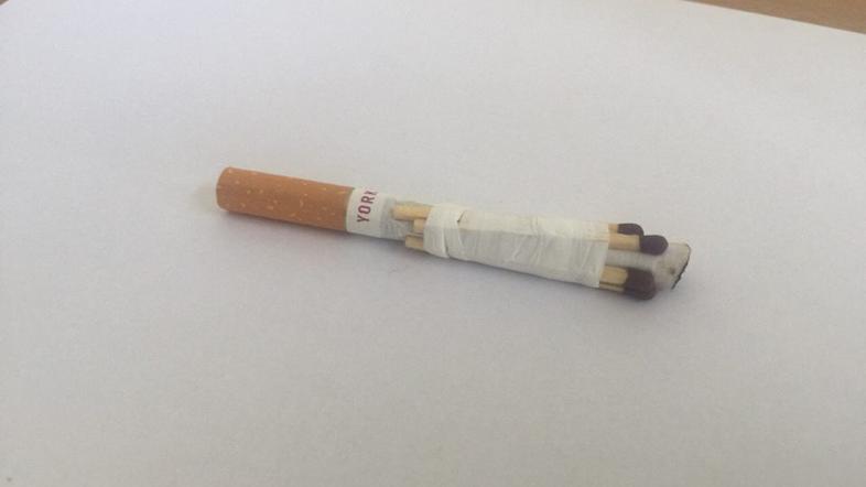 Cigareta z vžigalciami