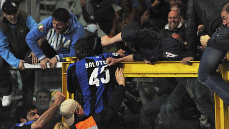 Mario Balotelli je z golom razveselil Interjeve navijače (na sliki).