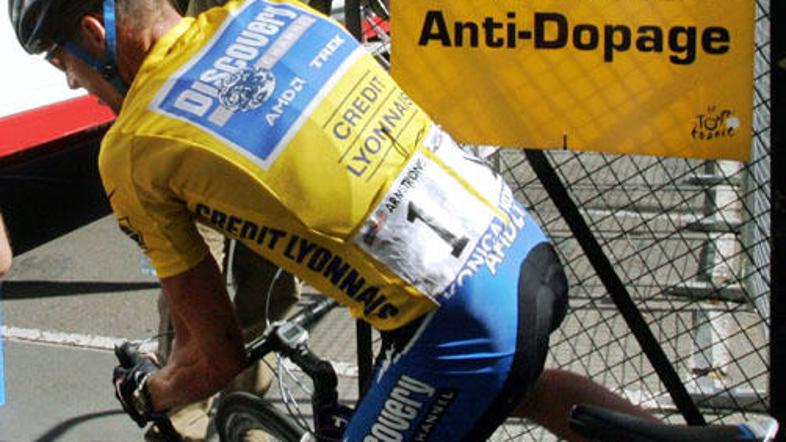 Zaradi sledi eritropoetina v starem vzorcu urina se Lance Armstrong ne razume na