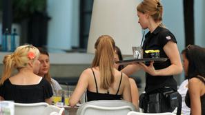 Inšpektorji za delo so letos odkrili 310 primerov zaposlovanja na črno. Največ k