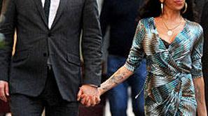 Amy in Reg v dobrih starih časih. (Foto: Flynet)