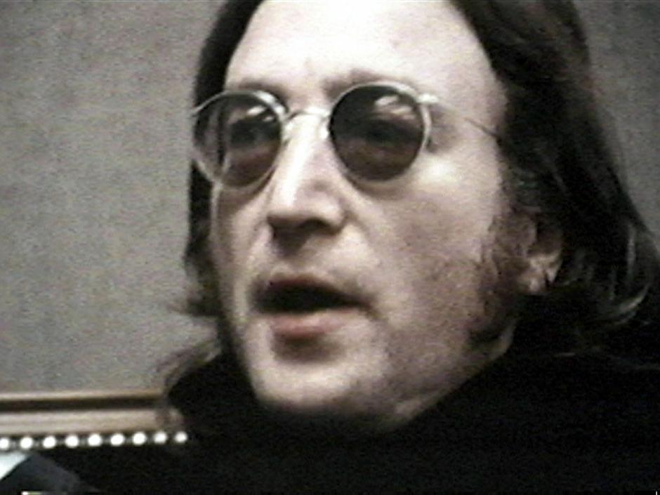 Pokojnega Beatlesa je leta 1980 ustrelil nori oboÅ¾evalec Mark Chapman | Avtor: Žurnal24 main