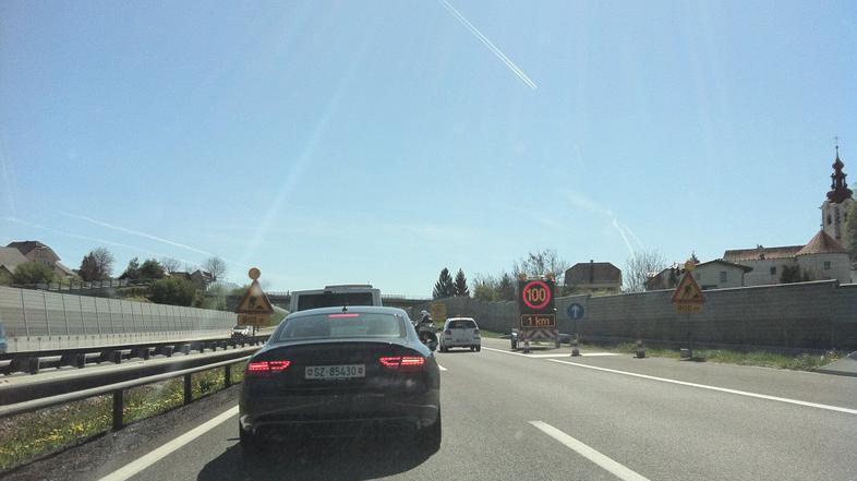 zastoj na dolenjski avtocesti