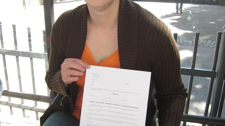 "Perko mi je konec aprila za mamo dal tale list – odpoved delovnega razmerja. Že