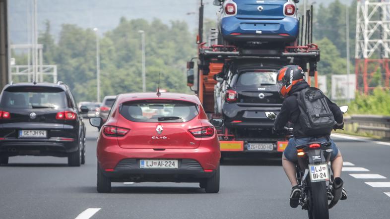DARS avtocesta varnostna razdalja prehitevanje