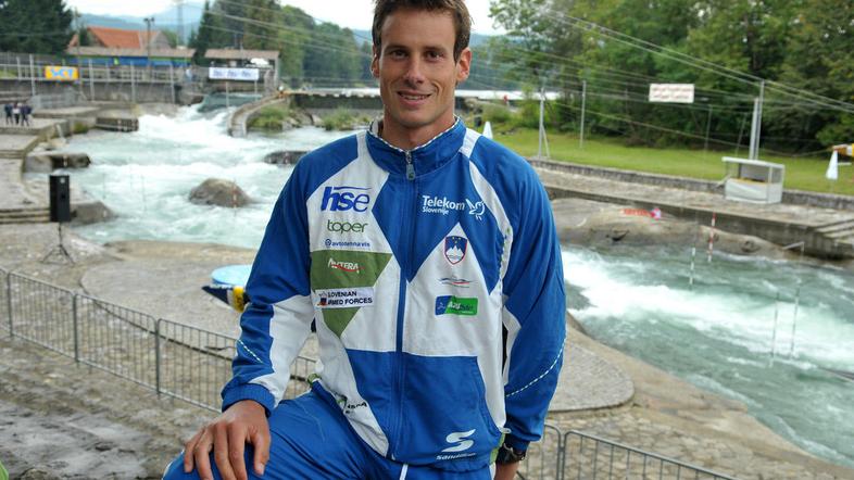 Jure Meglič le še čaka, da se tekma začne. (Foto: Anže Petkovšek)