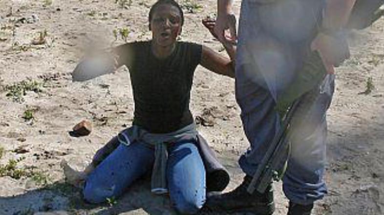 Vojne požrejo vso mednarodno pomoč.