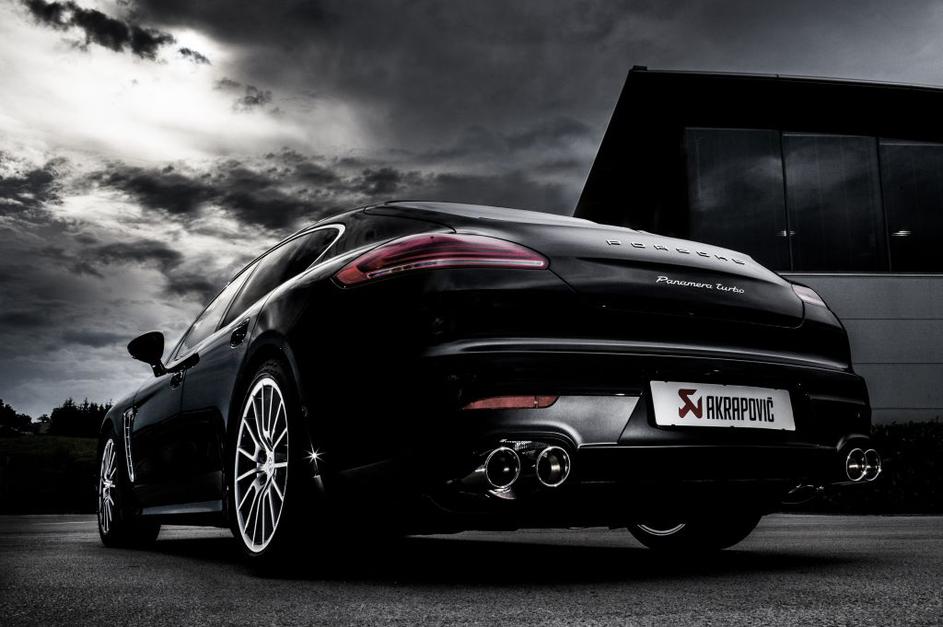 Porsche Panamera Akrapovič Evolution