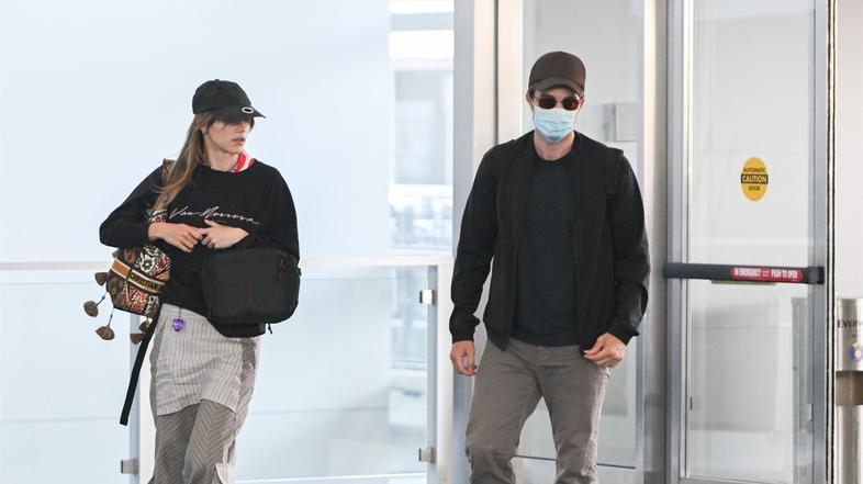 suki waterhouse, robert pattinson