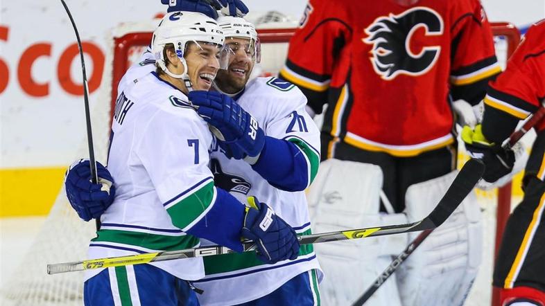 Booth Higgins Calgary Flames Vancouver Canucks NHL liga