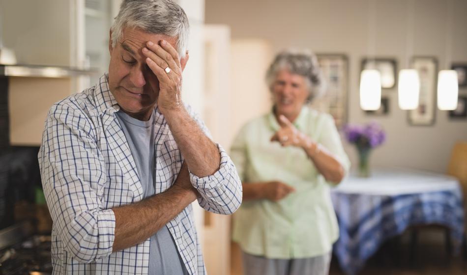 62-letnica se je najprej spravila nad partnerja, po prihodu policistov pa ...