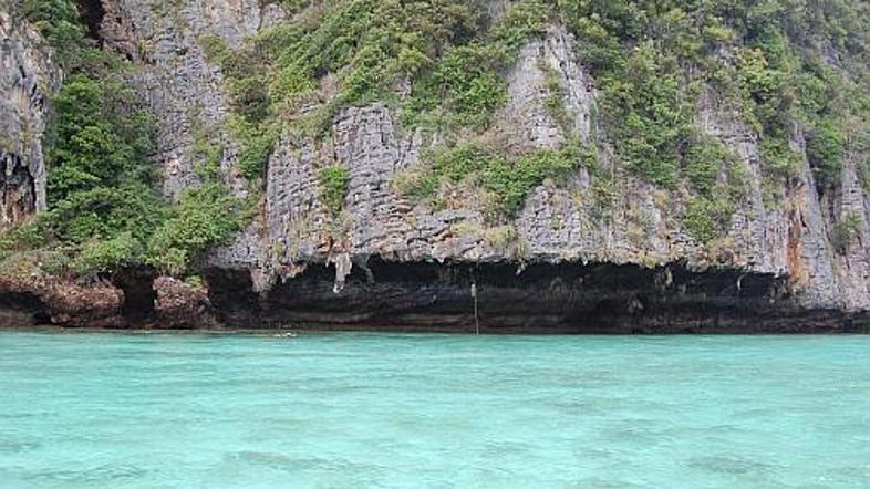 Pridite zgodaj zjutraj ali pozno popoldne, opozarja vodič Lonely Planet. A zelo 