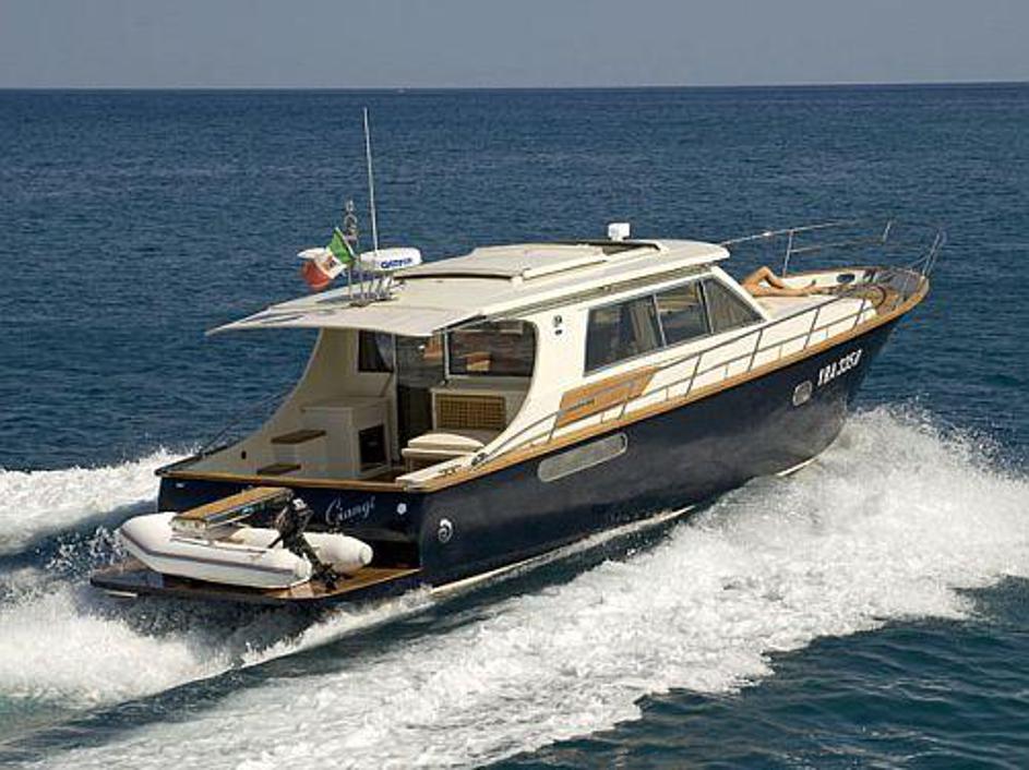 Z lobsterjem 43 se ne lovi jastogov, pač pa je namenjen uživanju in križarjenju 