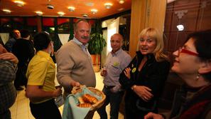 Na Ptuju se v štabu doktorja Štefana Čelana že veselijo zmage, pa čeprav rezulta