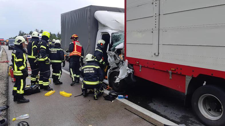 Prometna nesreča na primorski avtocesti, tovornjak