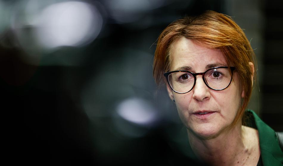 Nekdanja pravosodna ministrica udeležena v nesreči: "En me je zbil"