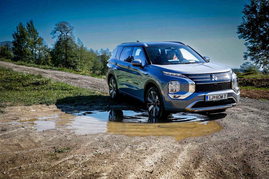Mitsubishi Outlander PHEV | Avtor: Saša Despot