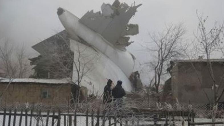 Strmoglavljenje letala v Kirgizistanu