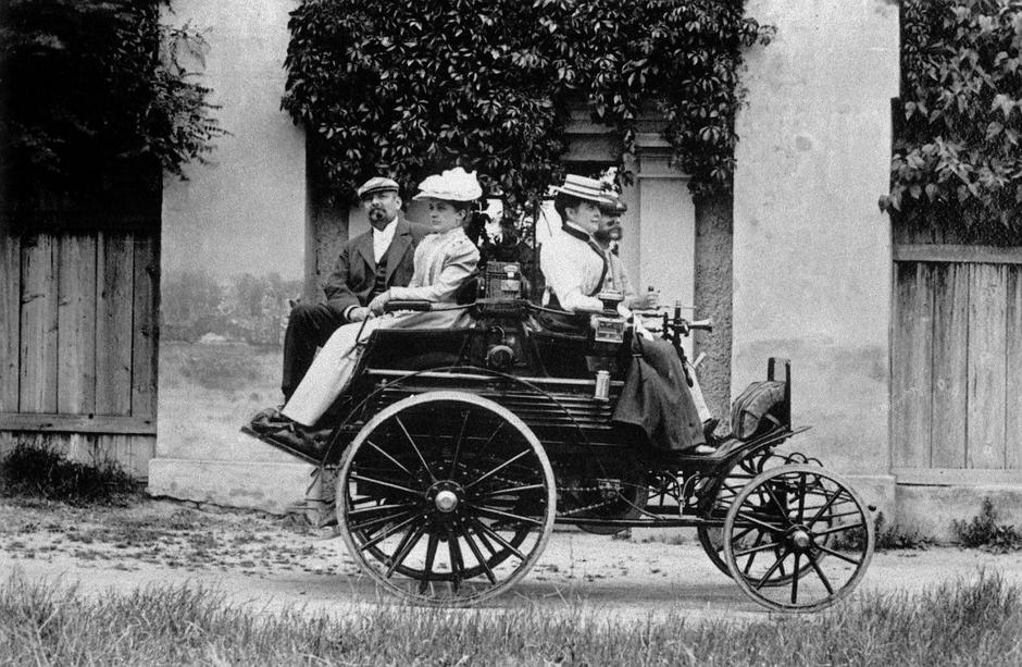 Bokserski motor je star 100 let | Avtor: Daimler