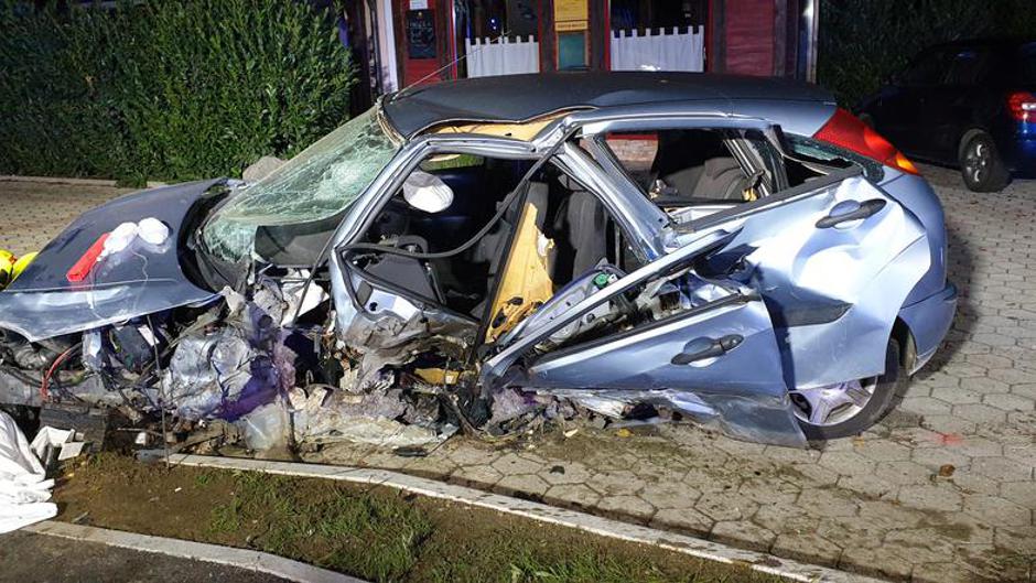 nesreča avto pločevina zmaličen | Avtor: CZR Domžale