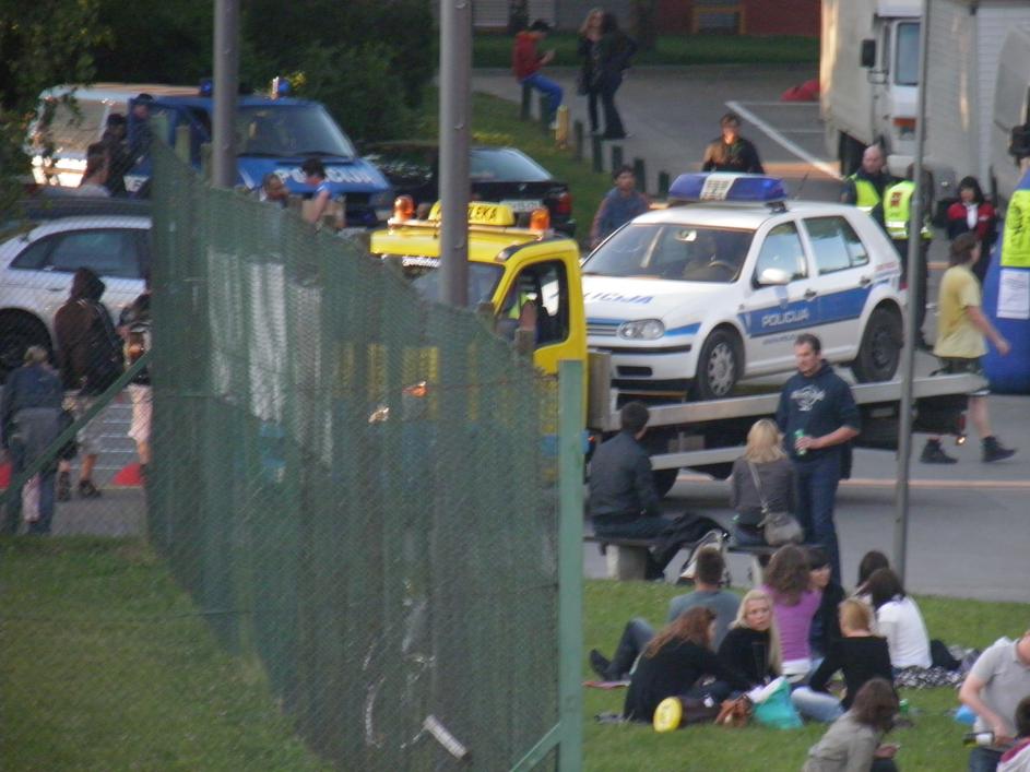 majske igre policijsko vozilo