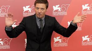 Renner Christininega obiska ni bil vesel. (Foto: Flynet)