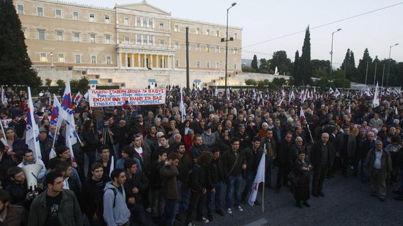 Tovrstni protesti so v Grčiji zadnje čase pogost pojav. (Foto: Reuters)