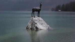 Bohinjsko jezero globoko pod muljem skriva mine. (Foto: arhiv Žurnala24)