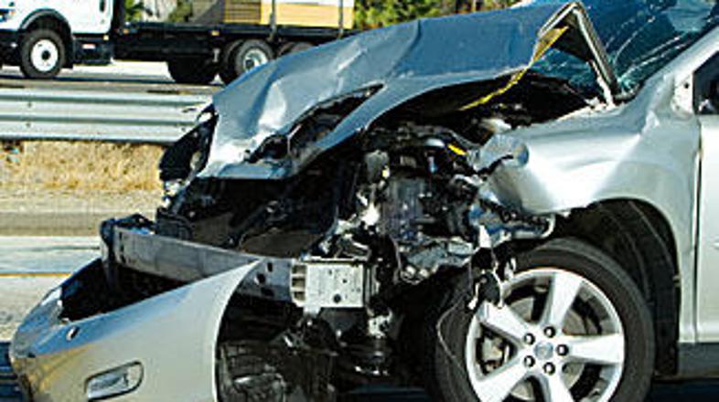 "Želimo zmanjšati število mrtvih na cestah na največ 262 oseb," je povedal Dragu