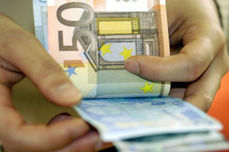 denar euro štetje | Avtor: Profimedias