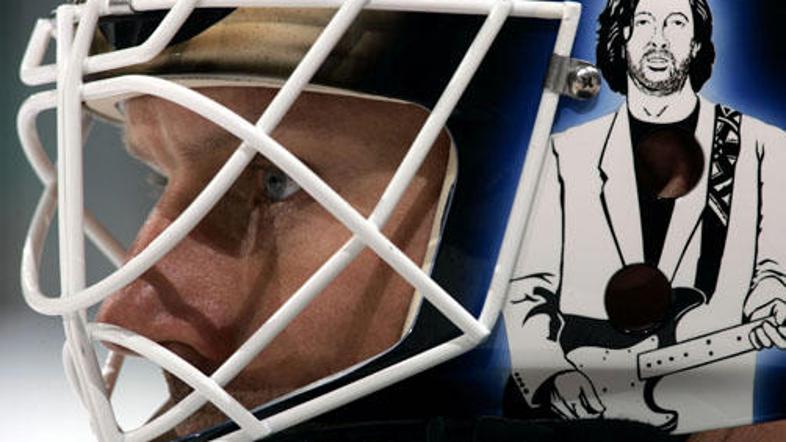 Sean Burke se je po 19-letni profesionalni karieri pri 40 letih upokojil.