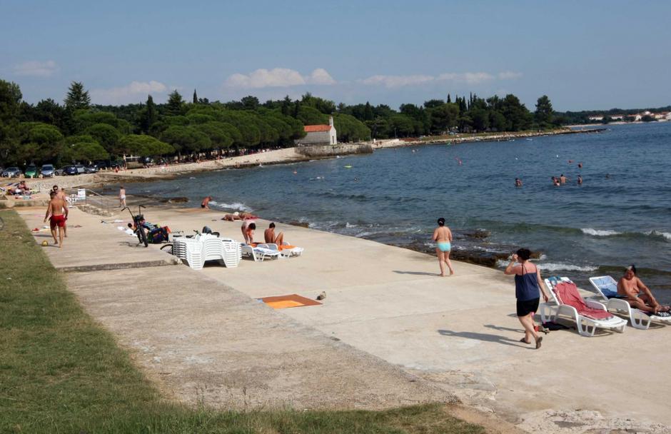 <razno> 14.07.09 obala, morje, plaza, ljudje, dopust, pocitnice, Hrvaska,  | Avtor: Saša Despot