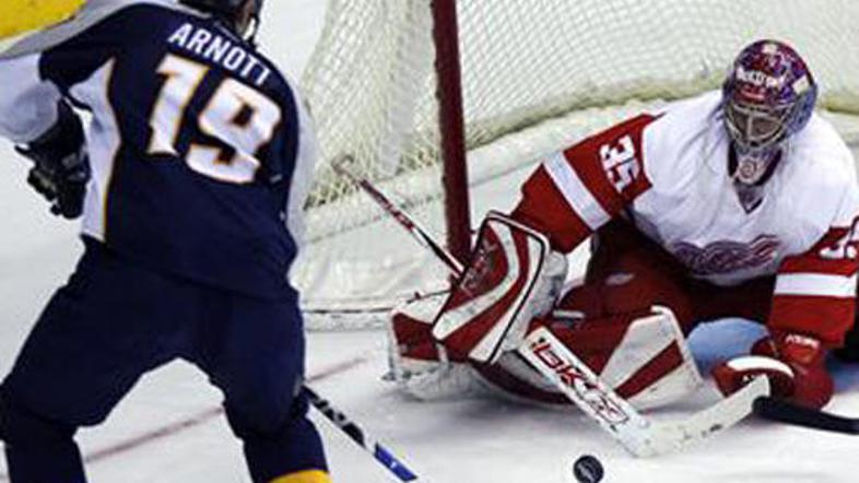 Detroit je večinoma v podrejenem položaju.