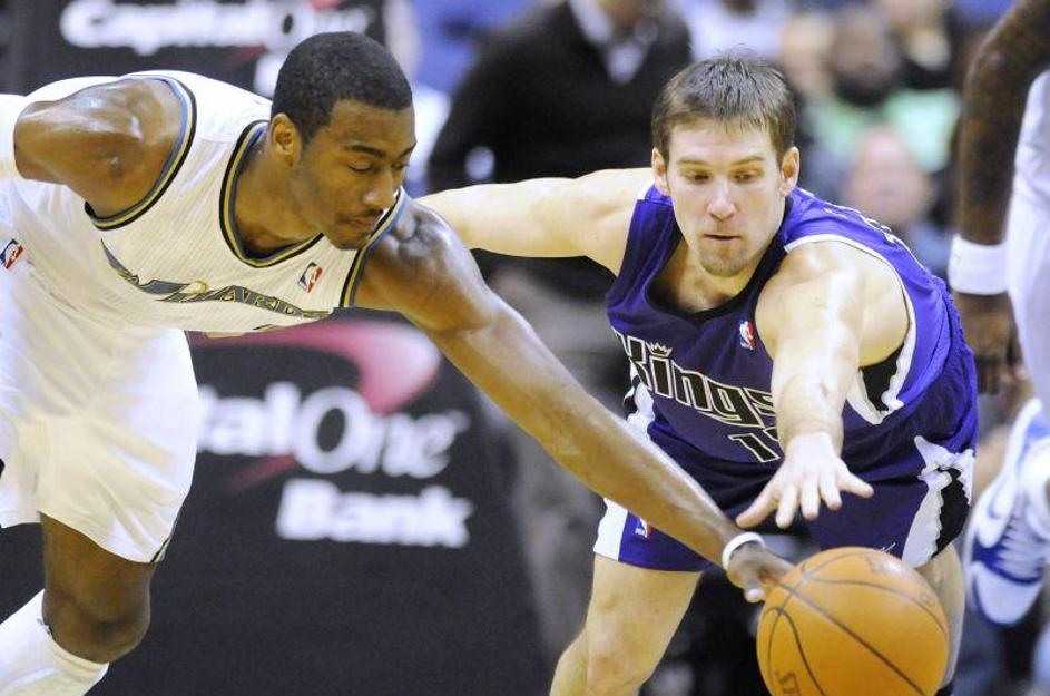 Beno Udrih (desno) se je izkazal z dvojnim dvojčkom. (Foto: Reuters)