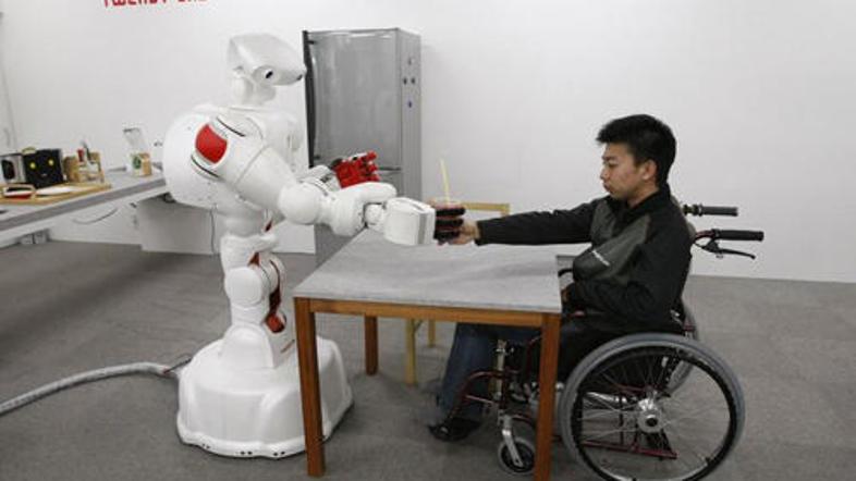 Twendy-One vam vam zajtrk tudi postreže.