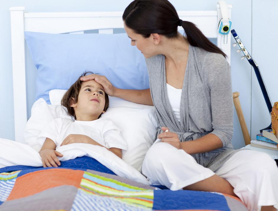 otrok, mama, bolezen, bolan otrok | Avtor: Shutterstock