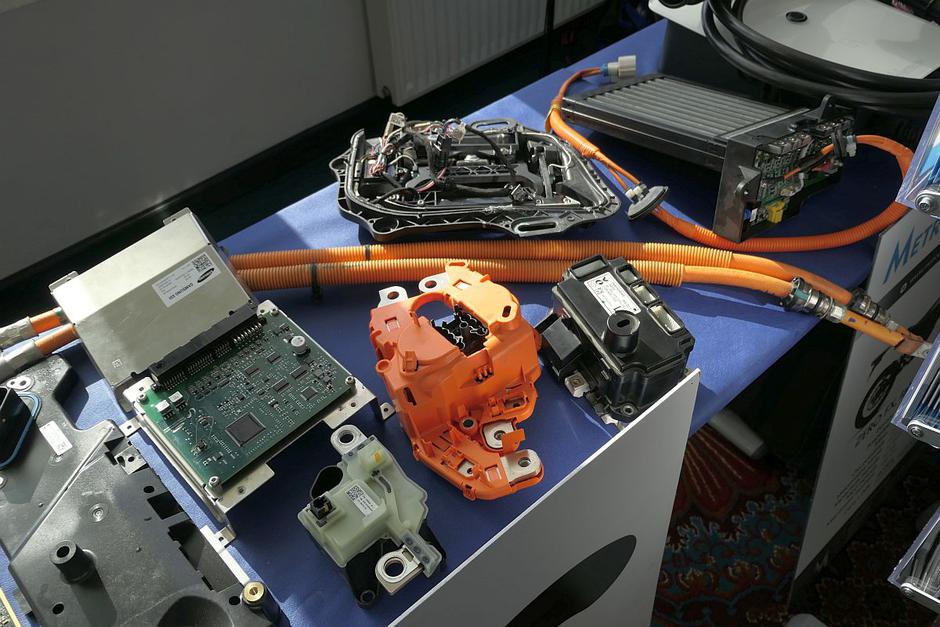 EV clinic, popravila električnih avtomobilov | Avtor: Matija_Janežič