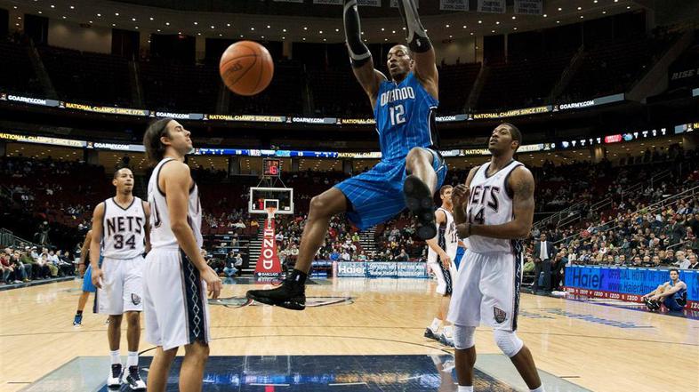 Saša Vujačić Sasa Vujacic Dwight Howard Devin Harris Derrick Favors