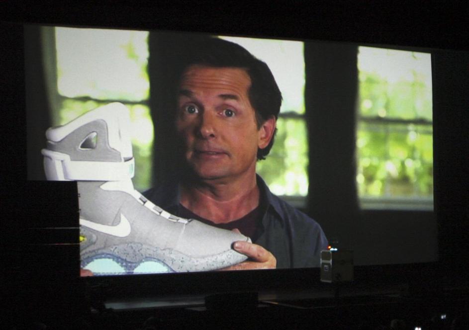 Michael J. Fox, Nazaj v prihodnost 2, superge