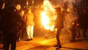 protest v Beogradu ob obletnici nesreče v Novem Sadu