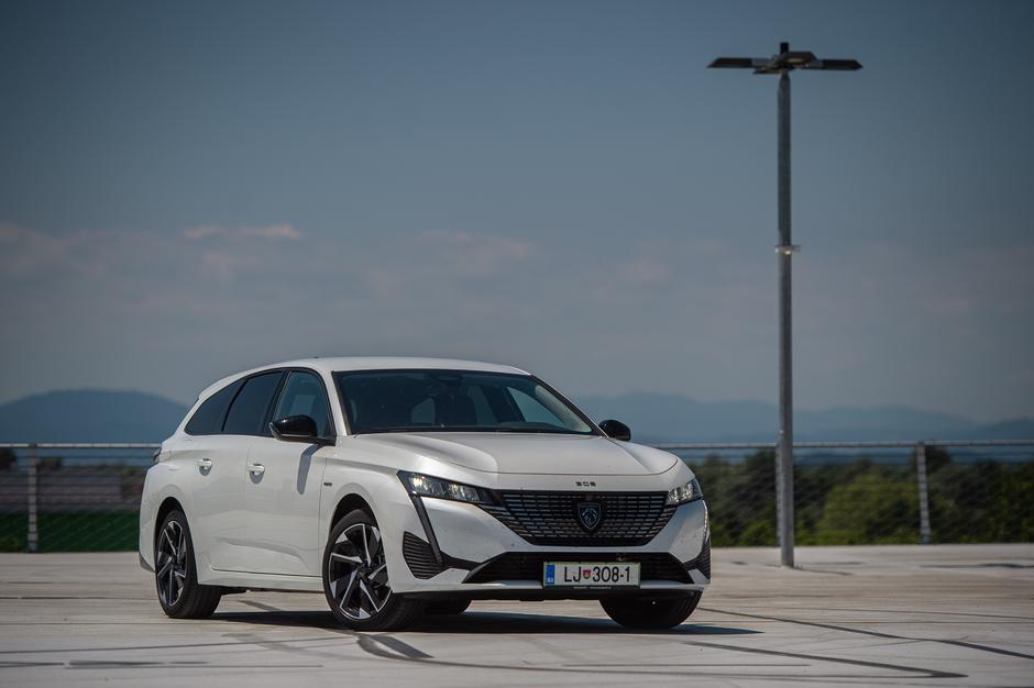 Peugeot 308 Hybrid | Avtor: Anže Petkovšek