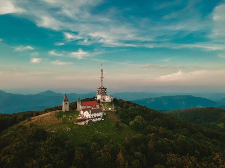 Kum sv. Neža oddajnik | Avtor: trbovlje.si