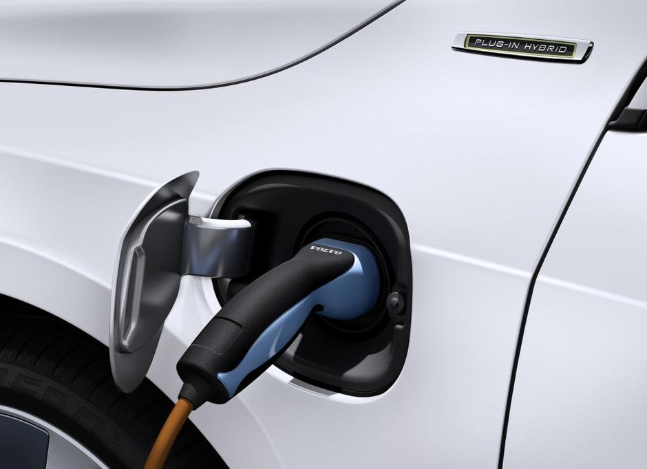 TZAVTO 20.06.2013, priključni hibrid, plug-in, avtor: Volvo | Avtor: TZAVTO 20.06.2013, priključni hibrid, plug-in, avtor: Volvo