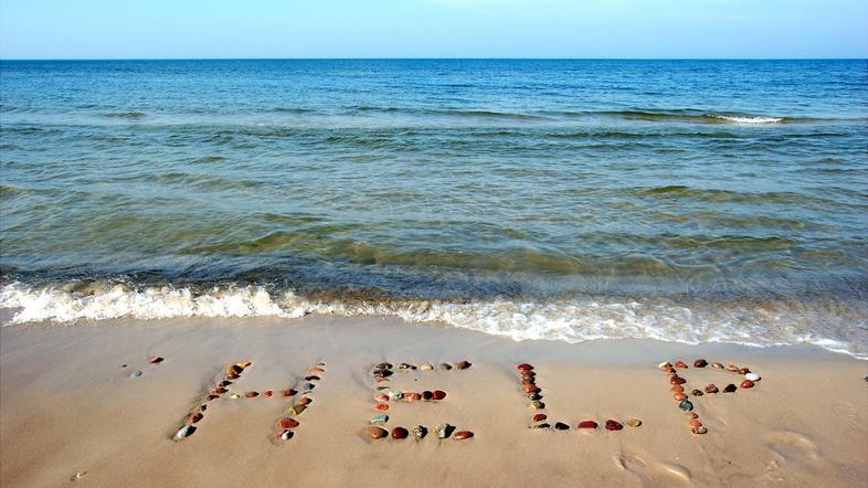 plaža morje pomoč brodolom