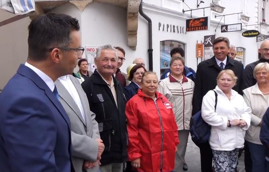 Borut Pahor zbira podpise v Kamniku, obišče ga Marjan Šarec | Avtor: youtube/kamnik info