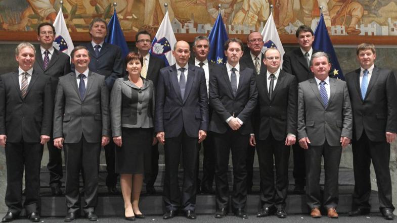 nova vlada 10-02-2012