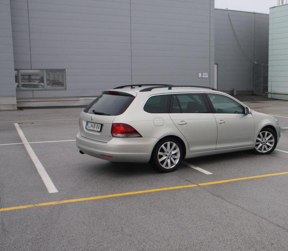 Golf variant je eden od kandidatov za Žurnalov avto leta v kategoriji družinski 