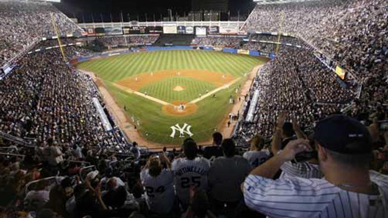 Zadnji posnetki z zadnje tekme na stadionu Yankee